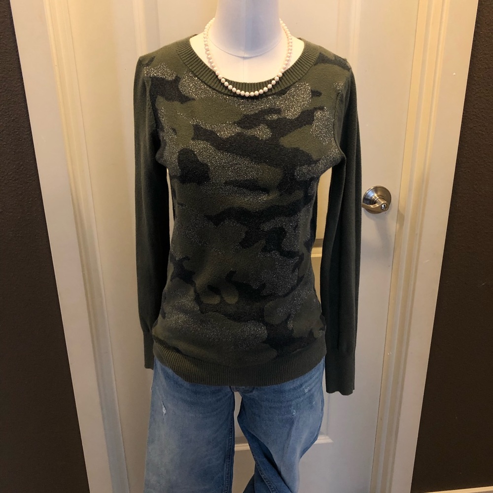 Camo crewneck